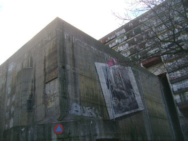 Der Bunker auf dem Schulgelände der Sophie Scholl Oberschule an der Pallasstraße in Berlin-Schöneberg. Fotos: Kulick