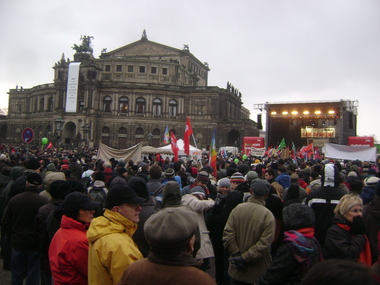 Vor der Semperoper