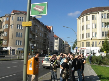 Die Jugendlichen am Innsbrucker Platz