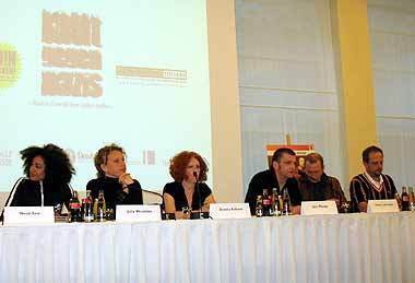 Pressekonferenz von \"Laut gegen Nazis\" mit Noah Sow, Julia Westlake, Anetta Kahane, Jörn Menge von \"Laut gegen Nazis\", Peter Lohmeyer und Smudo